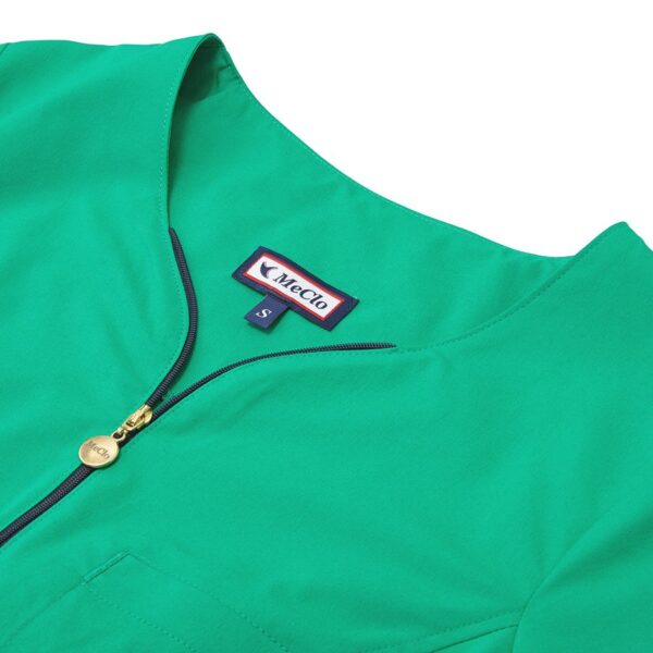 Meclo bluza medyczna damska zielona z dekoltem na zamek EMMA III