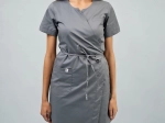 Meclo sukienka medyczna wiązana szara LENA